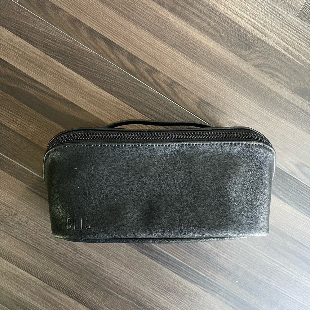 BEIS Essential Toiletry Kit in Black